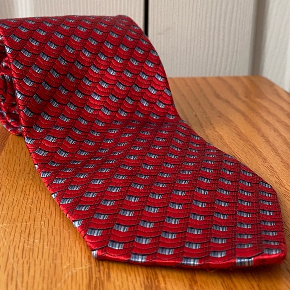 Ermenegildo Zegna Red and Blue Silk Jacquard 3.5” Tie - Picture 2 of 6